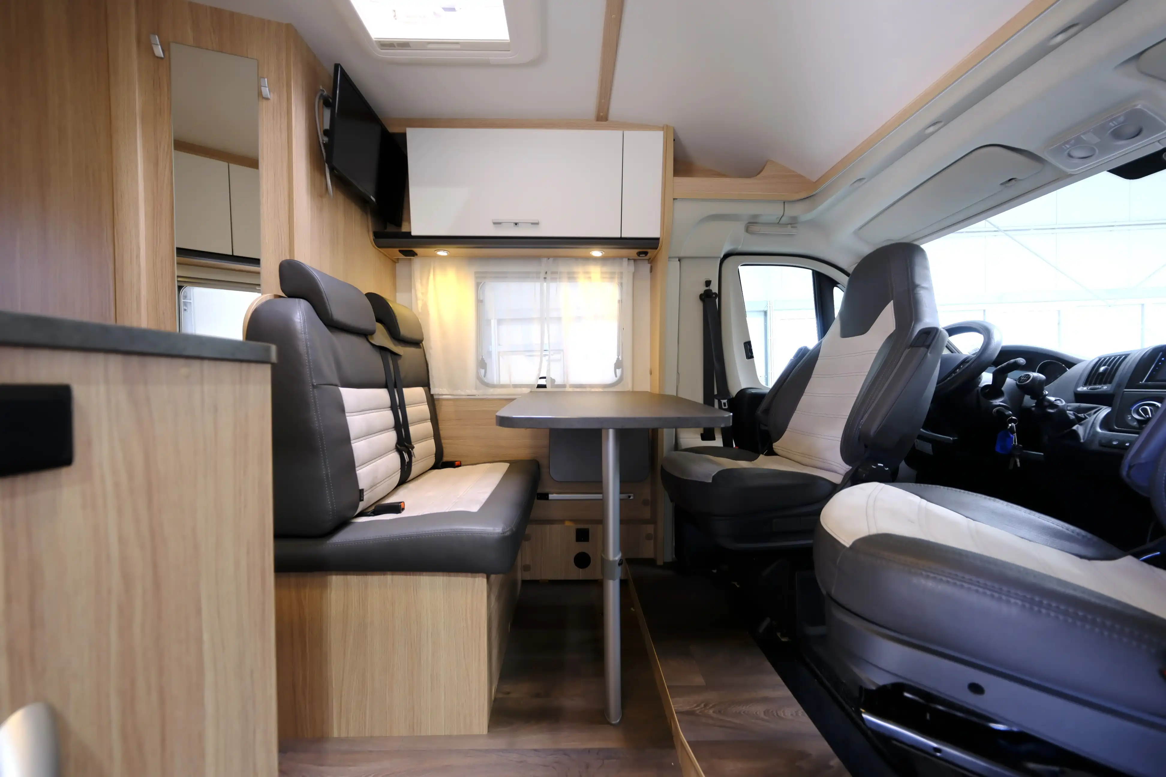 SUNLIGHT V 66 Adventure Edition
